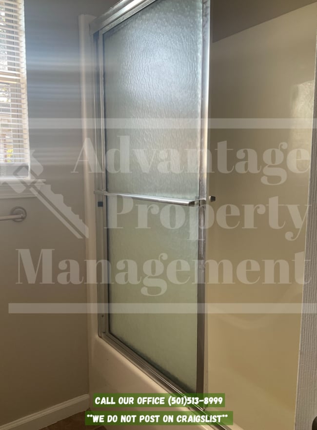 Building Photo - 910 Brownstone Dr