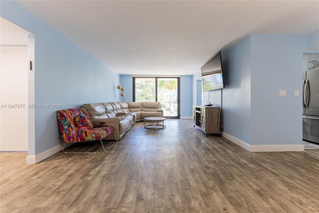 Foto del edificio - 290 174th St