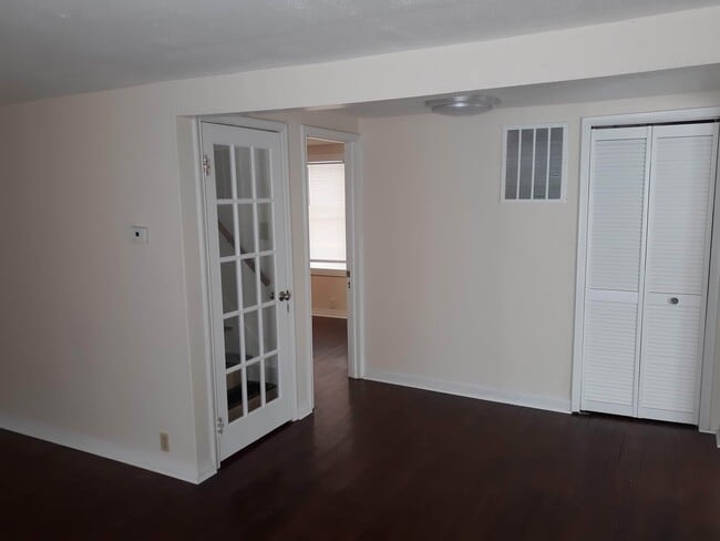 Building Photo - 1014 Marston Ave