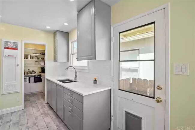 Building Photo - 1312 W Verdugo Ave