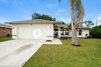 Building Photo - 126 SE 7th St