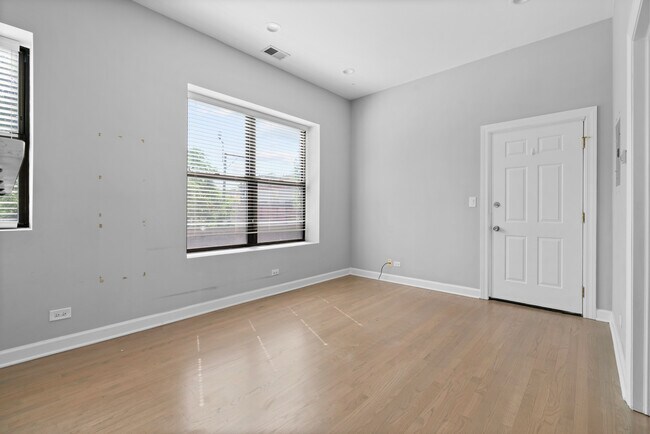 Foto del edificio - 948 N Washtenaw Ave