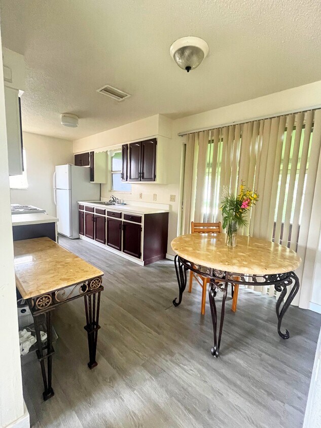 Foto principal - 335 Walnut St