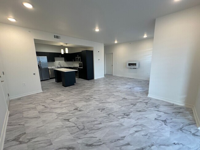 Interior Photo - Hampton Astoria