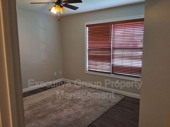 Building Photo - 113 Alcott Ct