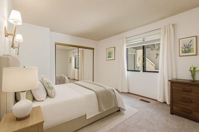 Building Photo - 1410 Bacchus Dr