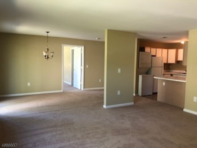 Building Photo - 154 Falcon Ridge Way N
