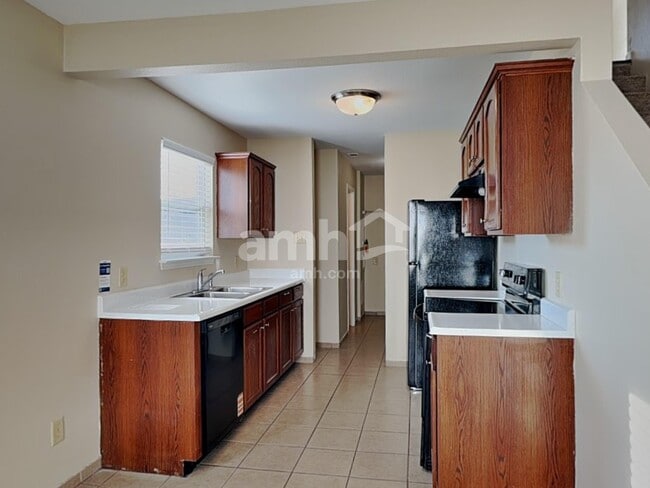 Foto del edificio - 1420 Dowell St