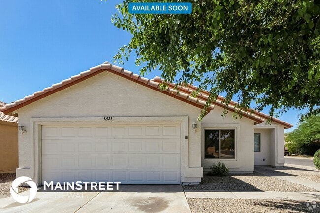 Building Photo - 8923 W La Reata Ave