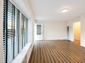 Building Photo - 11216 Tiara St