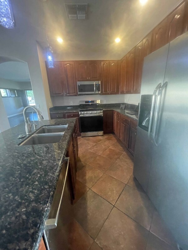Foto del edificio - 4178 E Maplewood St