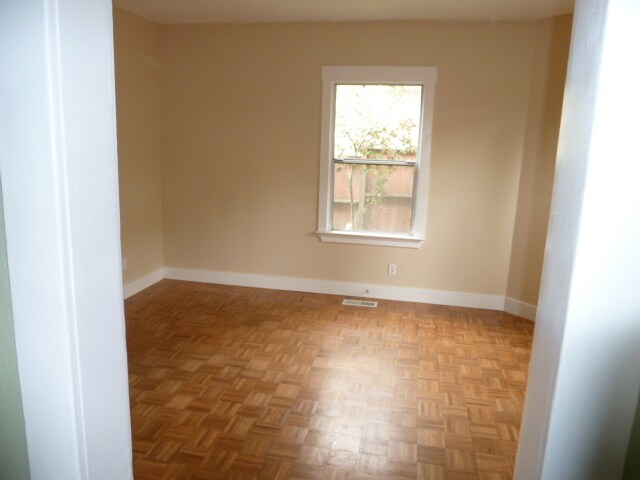Living room - 1900 10th St
