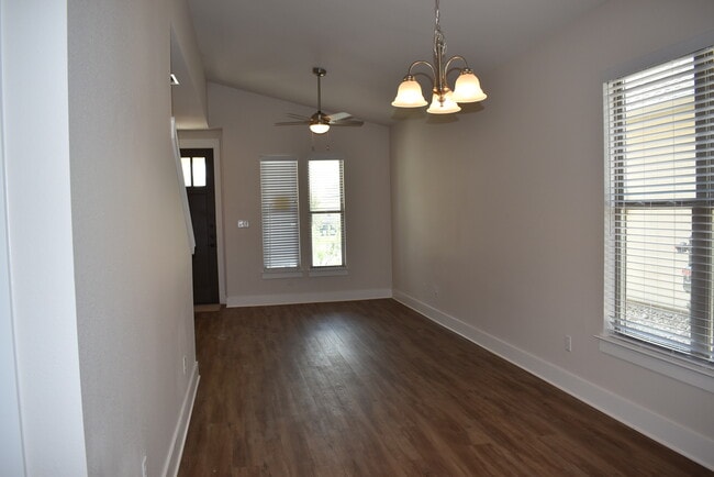 Building Photo - Windermere Parke Garden Villas