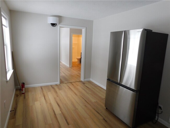 Foto del edificio - 182 E Main St