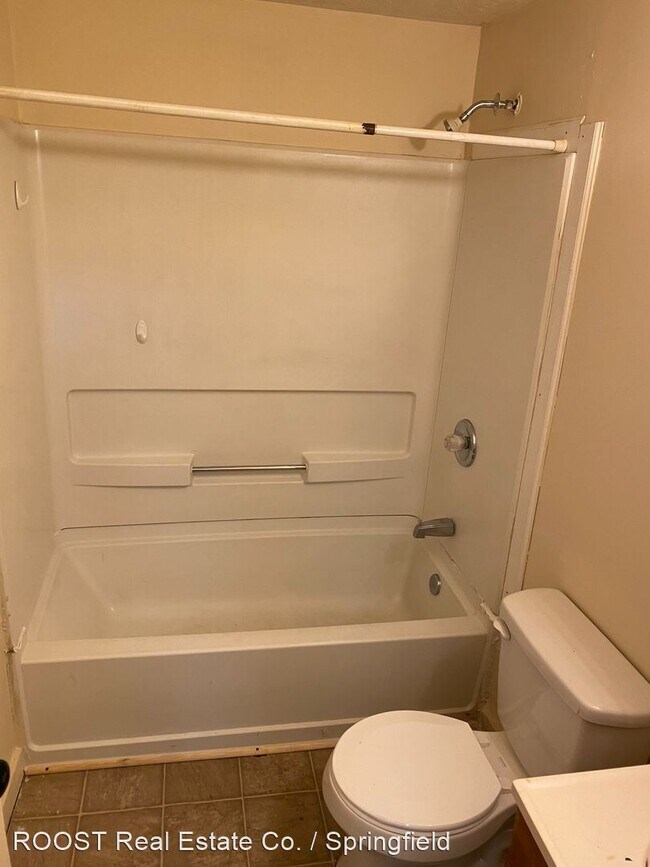 Building Photo - 2 br, 1 bath House - 1209 Tibbetts Ave