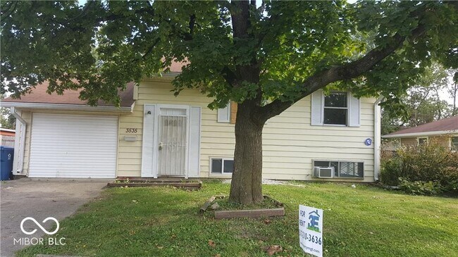 Foto del edificio - 3535 N Brentwood Ave