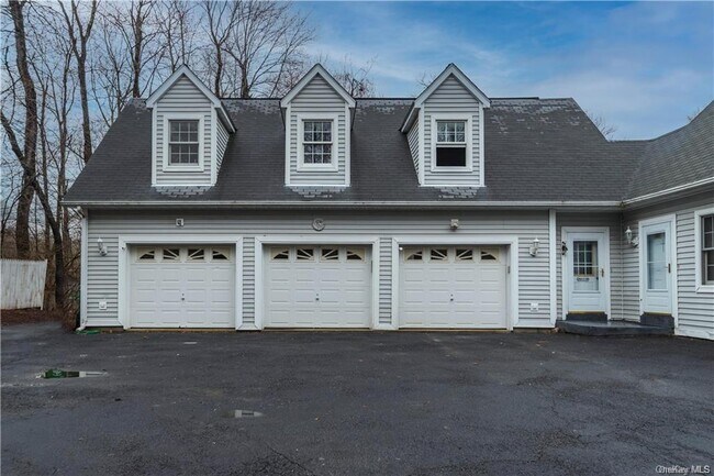 Foto del edificio - 16 Stonewall Dr