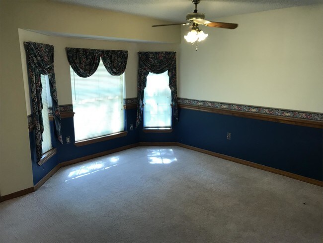 Building Photo - 101 Claire Dr