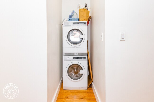 Foto del edificio - 1819 Beverley Rd