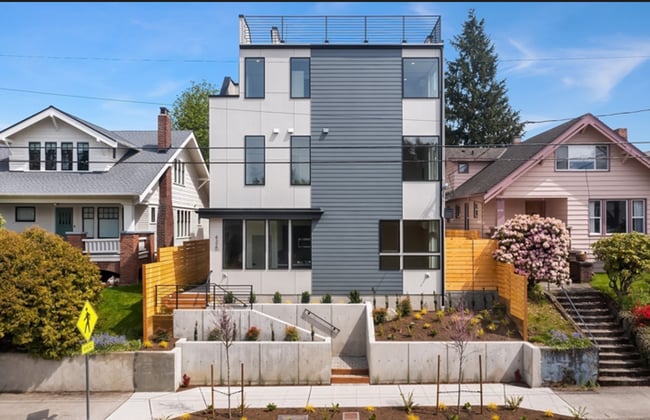 Enjoy Stunning City Views from This 2-Bedr... - Enjoy Stunning City Views from This 2-Bedr... House