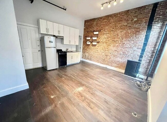 Building Photo - 480 Greene Ave