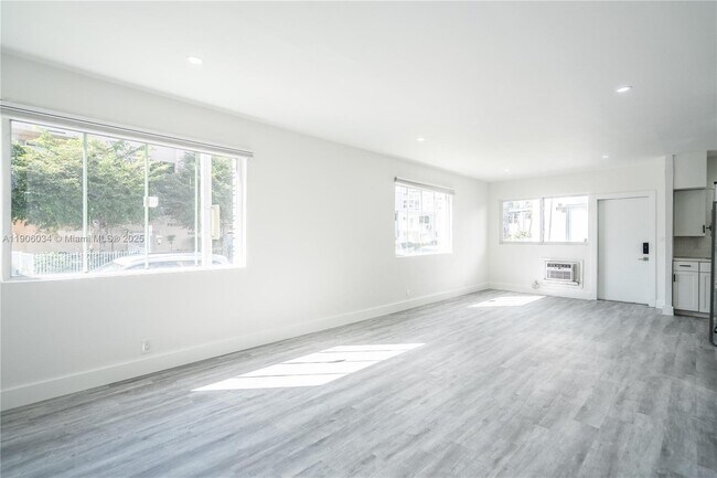 Foto del edificio - 6871 Abbott Ave