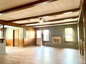 Building Photo - 9626 Hearthwood Dr