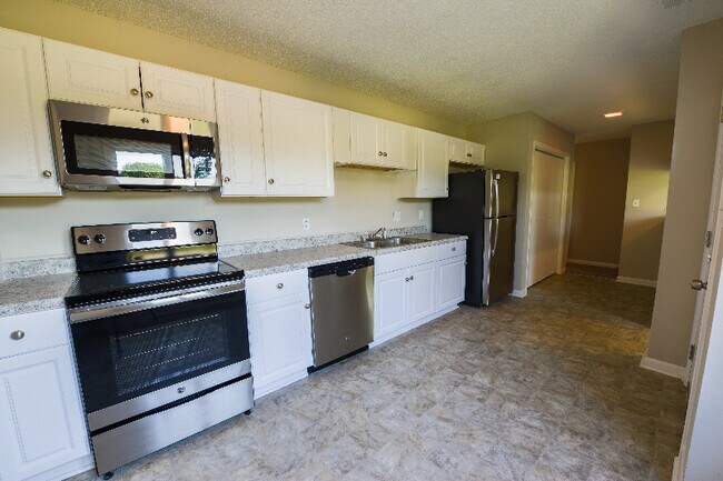 Foto del edificio - 7117 Tollhouse Dr