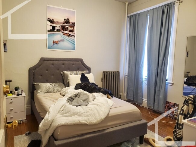 Building Photo - CLOSEST TO BU 5-bed