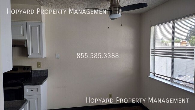 Foto del edificio - 5155 Arden Way