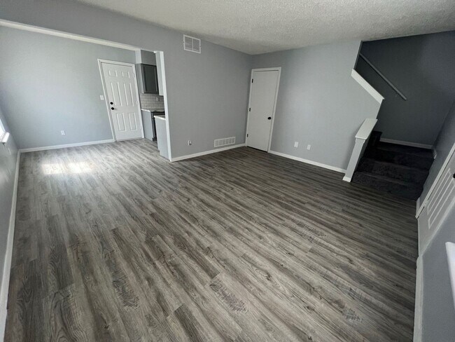 Building Photo - Parkville Living! Updated 2 Bed, 1 Bath with 1-Car Garage