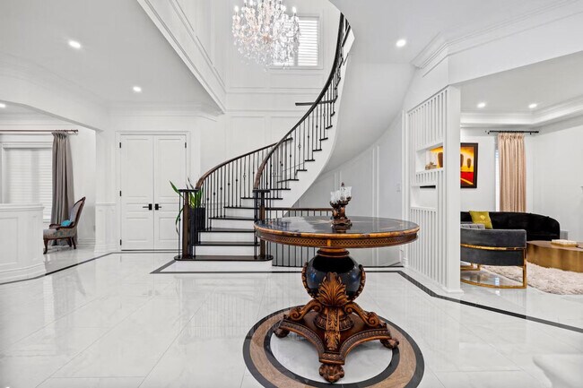 Photo du bâtiment - 111 Selvapiano Cres