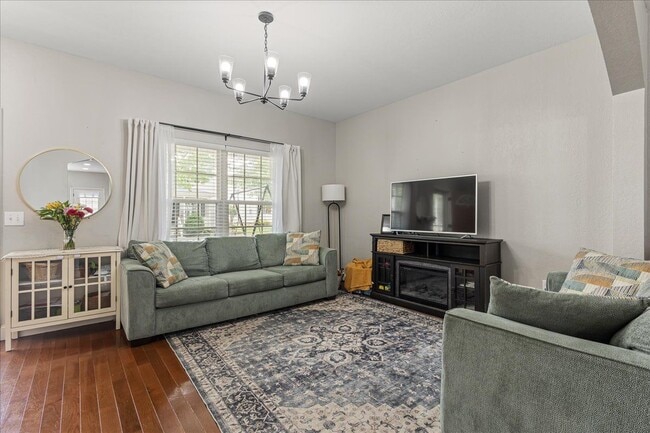 Building Photo - 410 Ashbury Cir