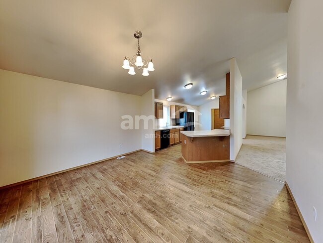 Foto del edificio - 4911 204th St E