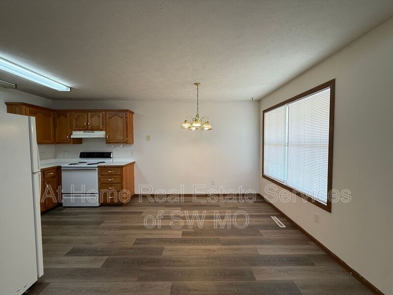 Foto del edificio - 4122A S Glenn Ave