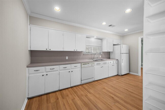 Foto del edificio - 1404 Briarcliff Blvd