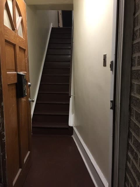 Entry - 6336 Dicks Ave