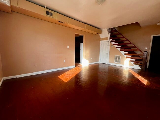 Foto del edificio - 914 Bullitt Ave SE