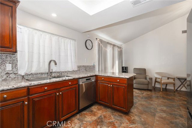 Foto del edificio - 13056 Aztec St