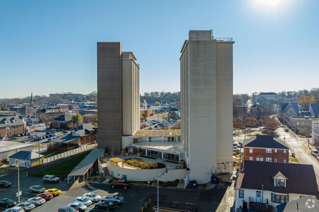 Torres verdes de bolos - Bowling Green Towers