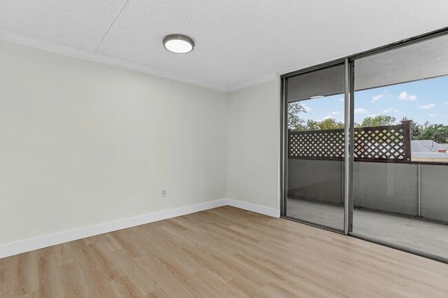 Foto del edificio - 1267 Lafayette St