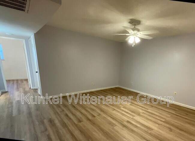 Foto del edificio - 1320 N 1st St
