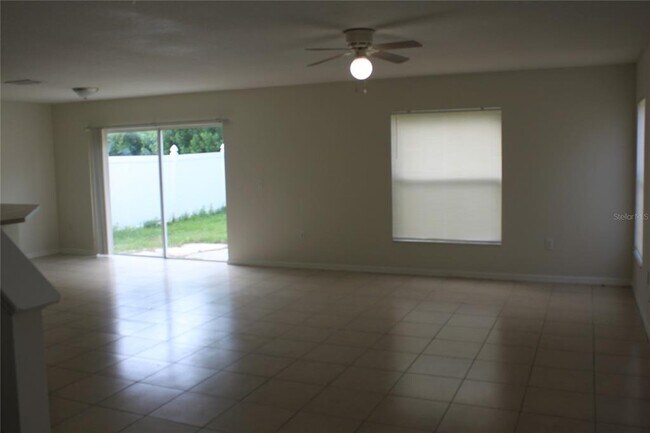 Foto del edificio - 215 Owenshire Cir