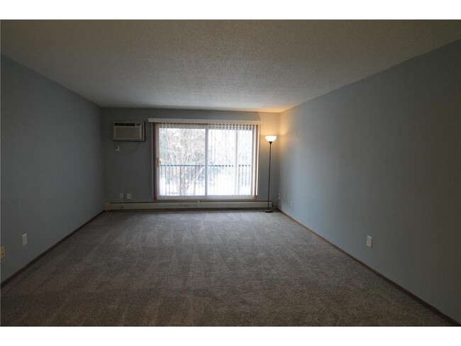 Foto del edificio - 3155 Coachman Rd