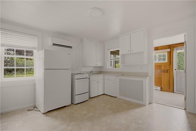 Building Photo - 26 Freebody St