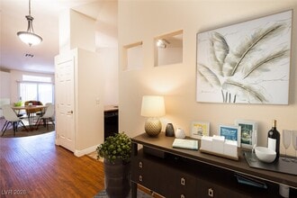 Building Photo - 130 Tapatio St