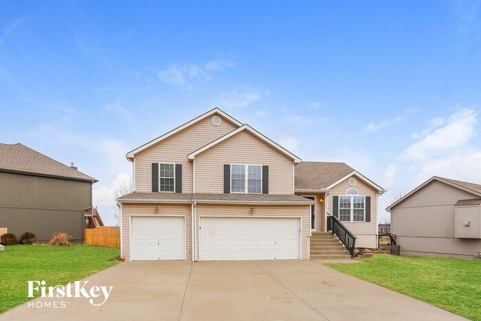 Foto principal - 912 E Madelyn Dr