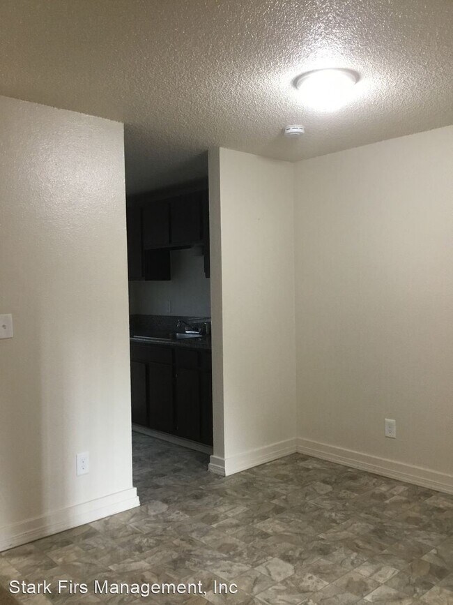 Building Photo - 720 SE 187th Ave