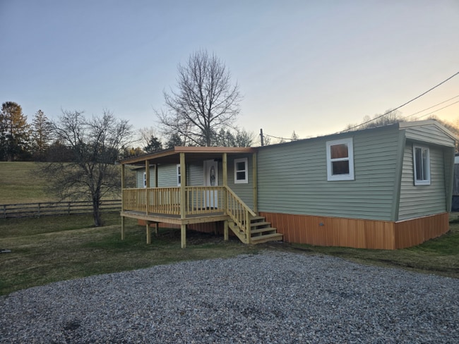 Building Photo - 304 Townsend Dr