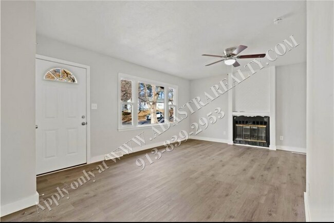 Foto del edificio - 8605 Spring Valley Rd